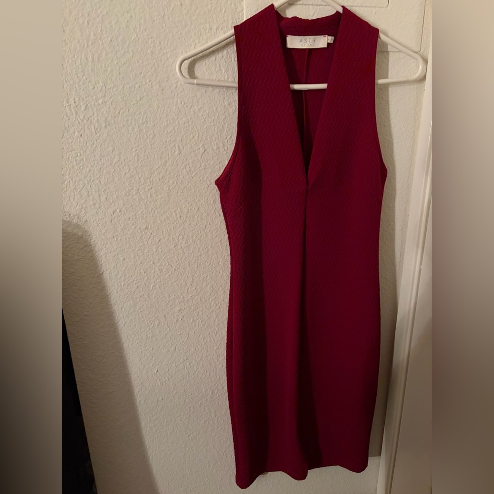 Astr Backless Sleeveless Burgundy Dress